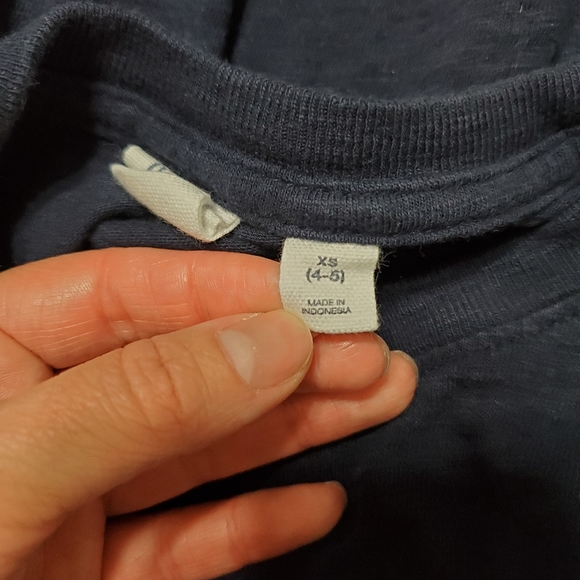 Old navy long sleeve t shirt - Picture 3 of 3